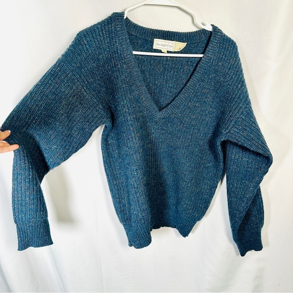 The Eagle’s Eye Shetland Wool V-Neck Sweater Rib Knit Vintage Academia Blue Med - Picture 4 of 8